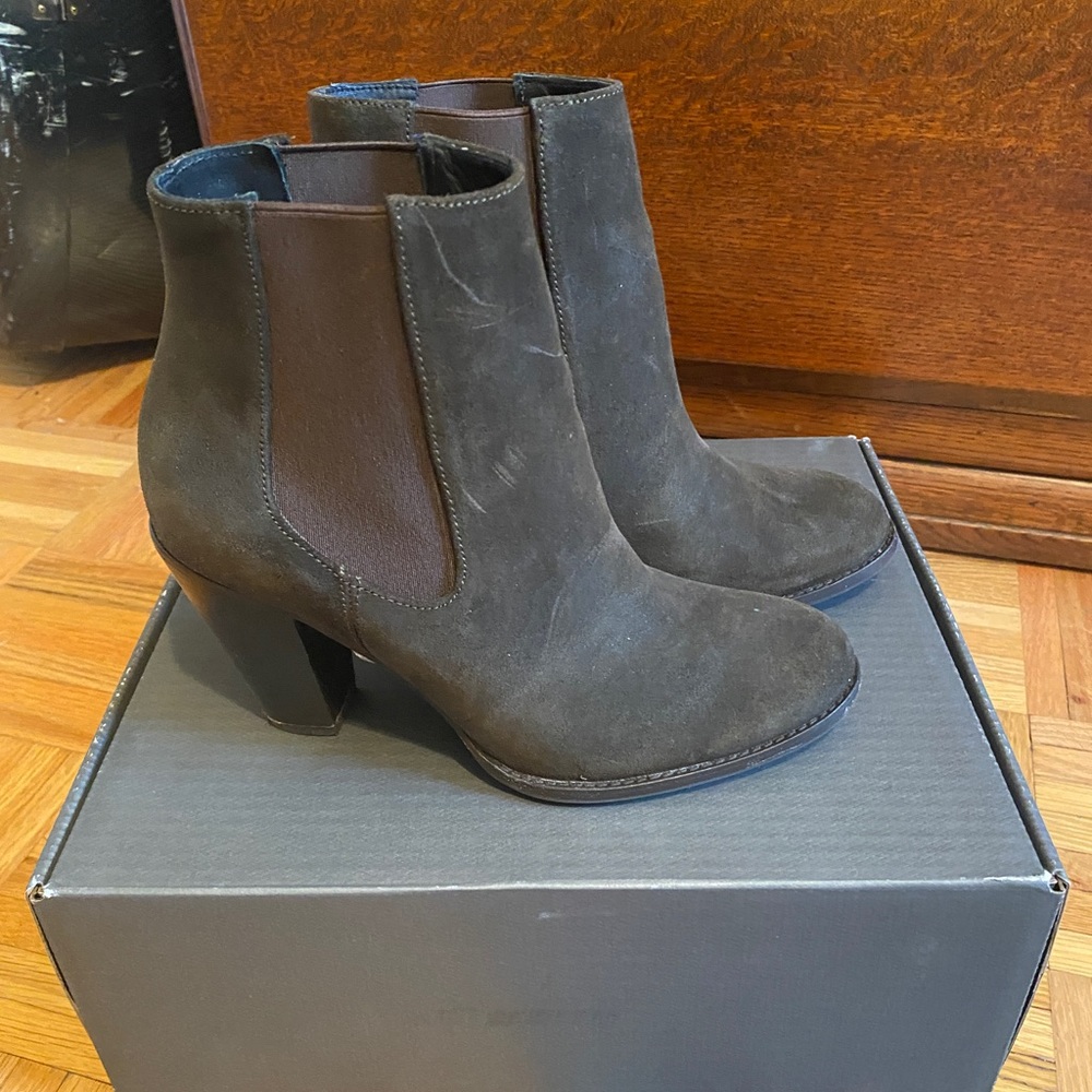 Thursday Chelsea Boots - Picture 2 of 7